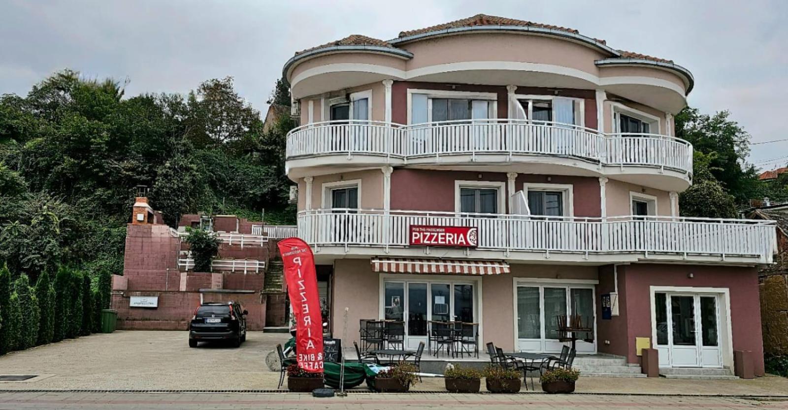 Apartmani Tika 哥鲁拜克 外观 照片